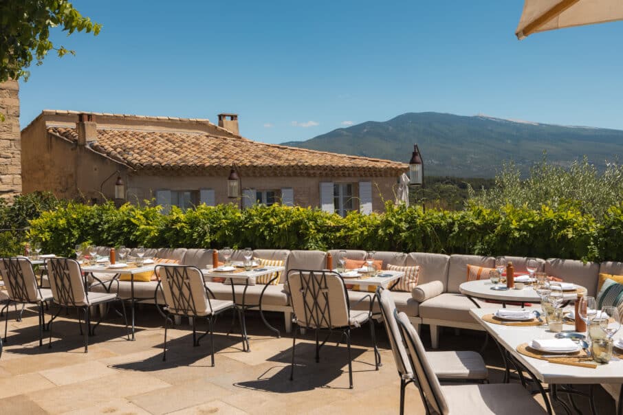 Terrasse La Table du Ventoux Hotel Crillon le Brave @morecontentstudio